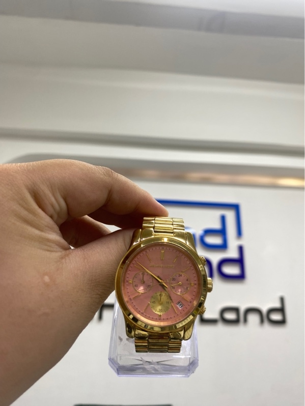 Đồng hồ Michael Kors MK6161 Runway - Màu vàng - Ngoại hình 97% - Kèm Box