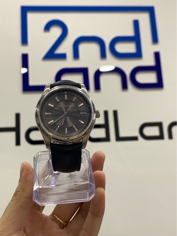 Đồng hồ Michael Kors MK8525 - 42mm - Ngoại hình: 97% - Trầy xước - Body