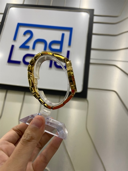 Đồng Hồ Movado Esperanza 0607059 - Màu vàng gold + đen - Ngoại hình: 98% - Body 1