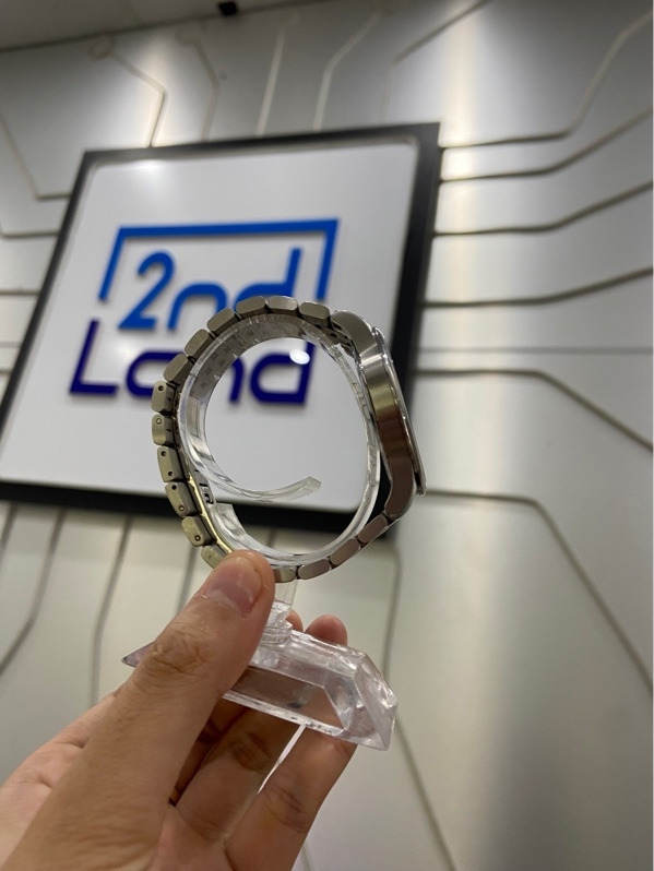 Đồng hồ Movado Museum Swiss Mens Watch - Màu bạc - Ngoại hình: 97% - Xước lưng + kính - Body