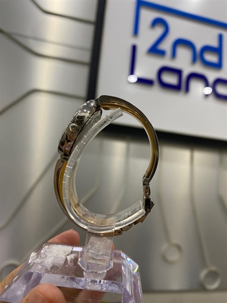 Đồng hồ Movado nữ 24127349 - Màu gold bạc - Ngoại hình: 97% - Trầy nắp đít, dây ố - Body 2