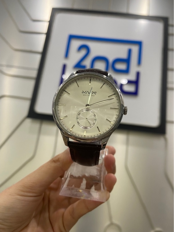 Đồng hồ MVW ML013-01 - Màu bạc - Ngoại hình: 97% - Đã thay dây - Body