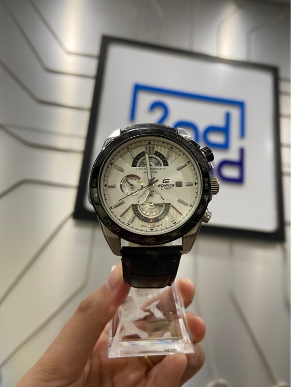 Đồng hồ nam Casio Edifice EFR-520L-7A - Màu bạc - Ngoại hình: 97% - Xước sườn, lưng, thiếu đĩa - Body