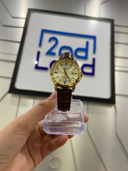 Đồng hồ Nữ Casio LTP-V004 - Vàng dây da nâu - Ngoại hình: 98% - Xước nhẹ kính - Body