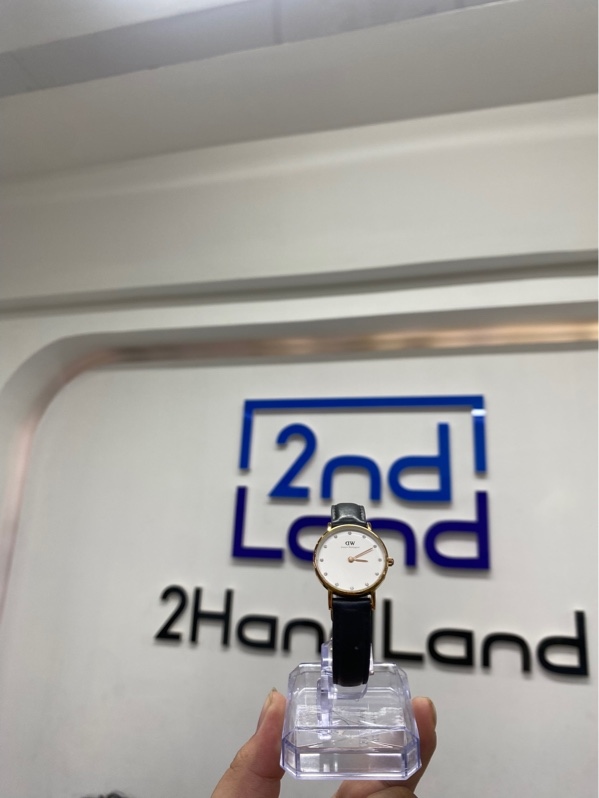 Đồng hồ nữ Daniel Wellington Classic Sheffield 026R5 - 27mm - Màu vàng mặt trắng - Ngoại hình 98% - Body