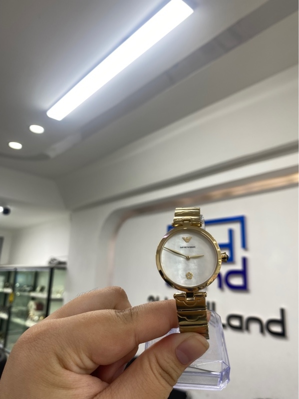 Đồng hồ nữ Emporio Armani Arianna model AR11198 - 32mm - Màu vàng mặt trắng - Ngoại hình 98% - Kèm box
