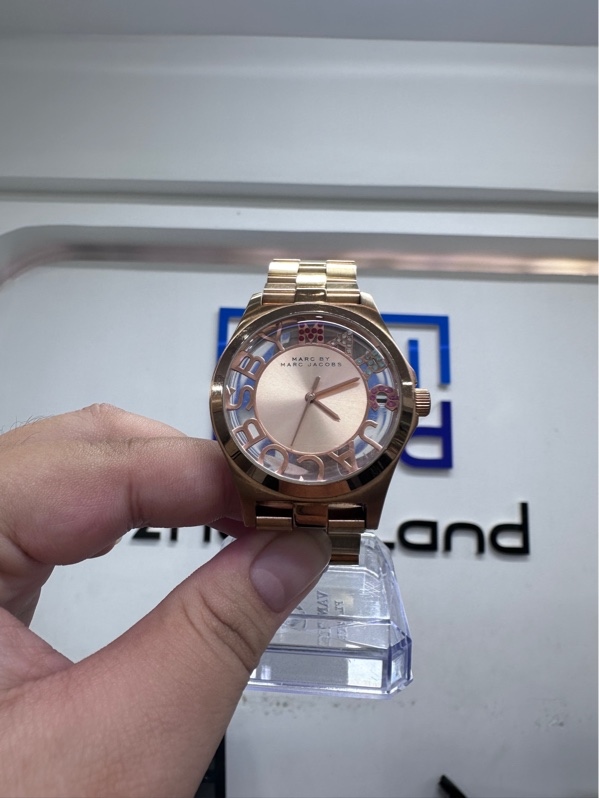 Đồng hồ nữ Marc by Marc Jacobs Henry Skeleton - 39mm - Màu vàng - Ngoại hình 97% - Body
