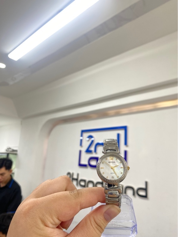 Đồng hồ nữ Rhythm Quartz L1504S - 30mm - Màu bạc - Ngoại hình 98% - Body