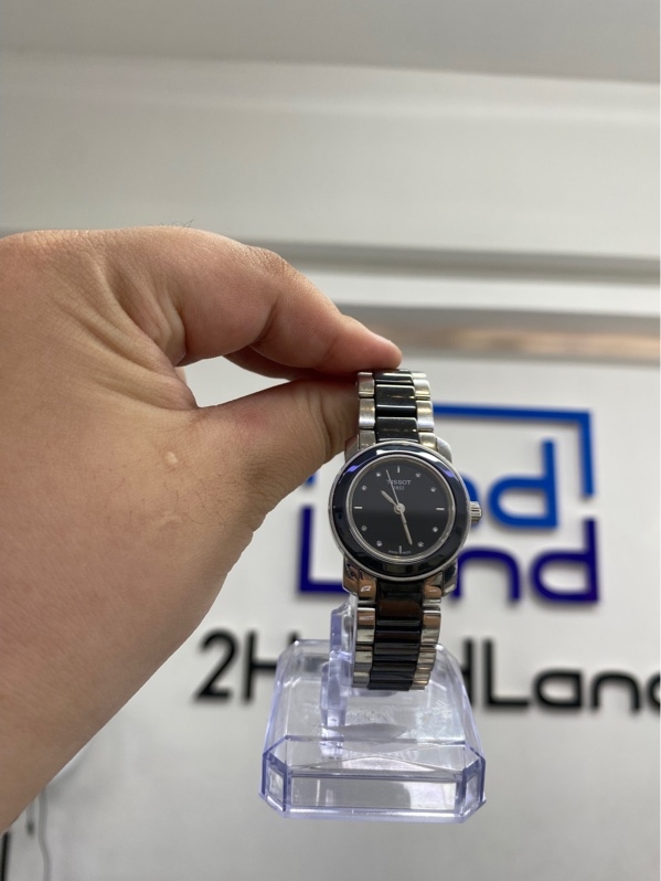Đồng hồ nữ Tissot T-Trend Cera Model T064210A - 28mm - Màu bạc mặt đen - Ngoại hình 98% - Body