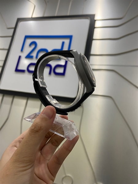 Đồng hồ Omega Moonswatch Mission To The Moon SO33M100 - 42mm - Màu đen - Ngoại hình: 97% - Kính trầy - Body 1