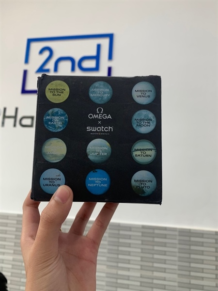 Đồng hồ Omega x Swatch Bioceramic Moonswatch Mission To Mercury SO33A100 - Màu xám - Ngoại hình: 98% - Box 3