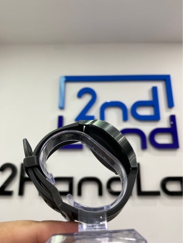 Đồng hồ Realme watch S - Màu đen - Ngoại hình: 97% - Xước màn, xước sườn - Kèm sạc