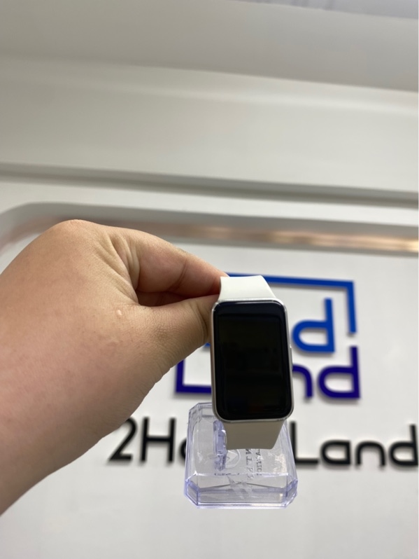 Đồng hồ Samsung galaxy Fit 3 B07A - Màu bạc - Ngoại hình 98% - Kèm sạc