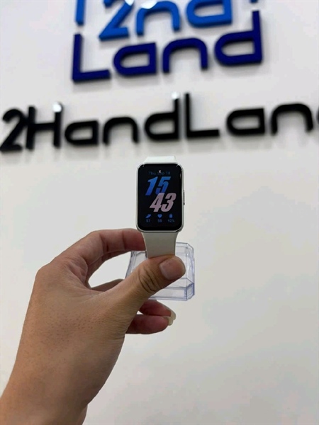 Đồng hồ Samsung Galaxy Fit 3 - Màu bạc - Ngoại hình 98% - Kèm sạc