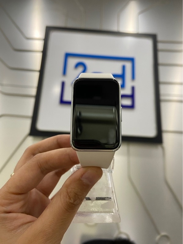 Đồng hồ Samsung Galaxy Fit 3 - Màu trắng - Ngoại hình: 98% - Kèm sạc
