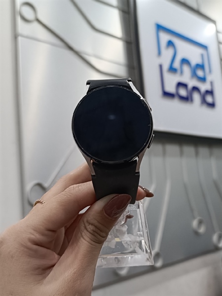 Đồng hồ Samsung Galaxy watch 4 - 40mm - Bản GPS - Màu Bạc - Dây đen - Ngoại hình 98% - Kèm sạc