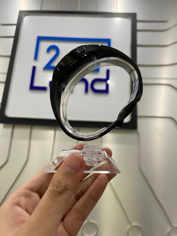 Đồng hồ SamSung Galaxy Watch 4 - 40mm - SM-R860 - Viền nhôm - Màu đen - Ngoại hình: 97% - Trầy viền sườn - Kèm sạc 2