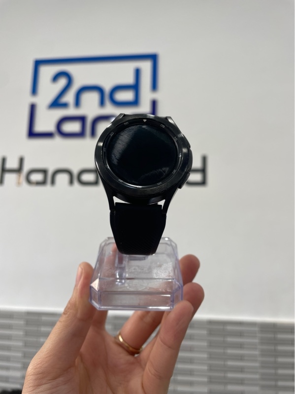 Đồng hồ Samsung Galaxy Watch 4 Classic - 40mm - LTE - Màu đen - Ngoại hình: 98% - Trầy body - Kèm sạc