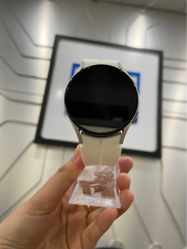 Đồng hồ Samsung Galaxy Watch 5 SM-R900 - 40mm - Màu bạc - Ngoại hình: 97% - Kèm Box