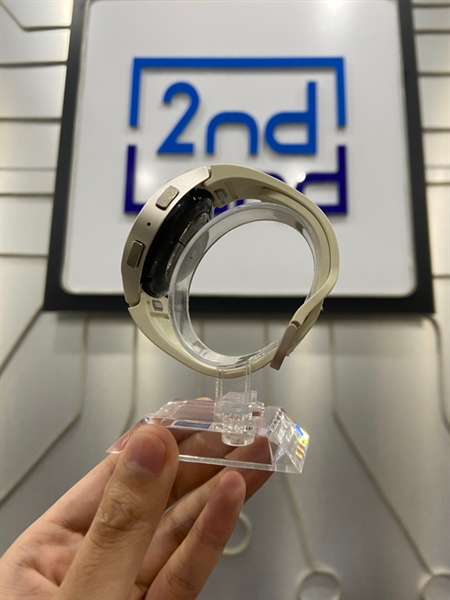 Đồng hồ Samsung Galaxy Watch 6/40mm - Bluetooth - LTE - Màu bạc - Ngoại hình: 97% - Kèm sạc 2