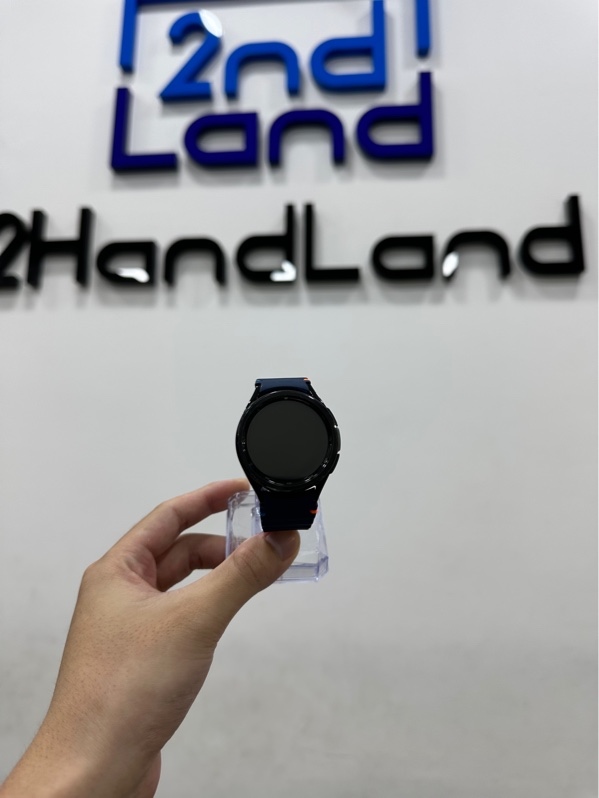 Đồng hồ Samsung Galaxy Watch 6 Classic - 43mm - GPS - Màu đen - Ngoại hình: 97% - Kèm sạc