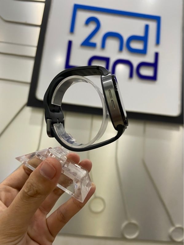 Đồng hồ Samsung Galaxy Watch 8 - 40mm - GPS - Màu bạc - Ngoại hình: 98% - Kèm sạc - Còn bảo hành hãng đến 12/2026