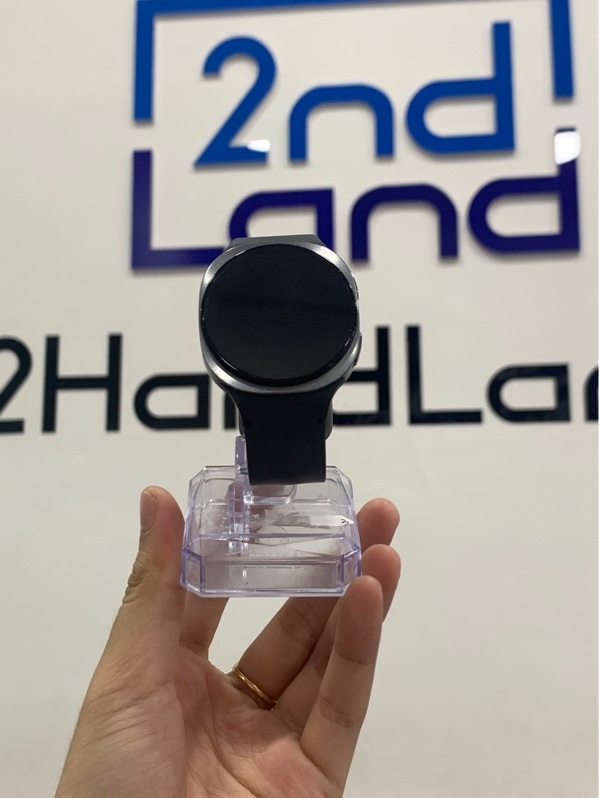 Đồng hồ Samsung galaxy watch 8 - 40mm - GPS - Màu xám - Ngoại hình: 97% - Tróc sơn chấm bi - Fullbox
