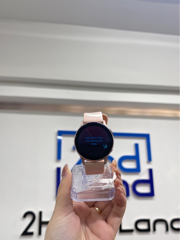 Đồng hồ Samsung galaxy watch active 2 (2B22) - 40mm - Màu hồng - Ngoại hình 97.5% - Kèm sạc