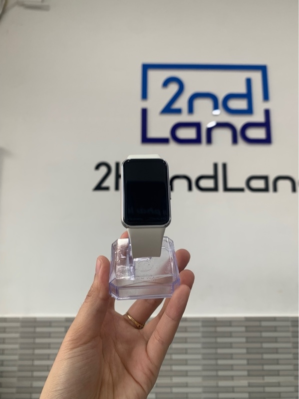 Đồng hồ Samsung Galaxy Watch Fit 3 - Màu bạc - Ngoại hình: 98% - Màn xước - Fullbox