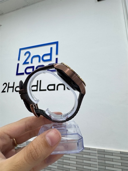 Đồng hồ Samsung Watch 3 Classic - 41mm - GPS - Màu vàng - Ngoại hình 97% - Trầy viền, màn ám xanh - Body, kèm sạc 2