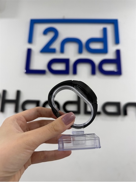 Đồng hồ Samsung Watch 4 - 40mm - Màu đen - Ngoại hình 98% - Kèm Box , sạc 3