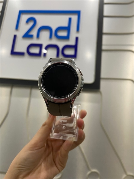 Đồng hồ Samsung Watch 4 Classic/41mm - Màu đen - Ngoại hình: 98% - Kèm sạc
