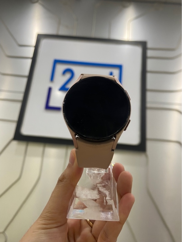 Đồng hồ Samsung Watch 4 - Màu hồng - Ngoại Hình: 98% - Kèm sạc