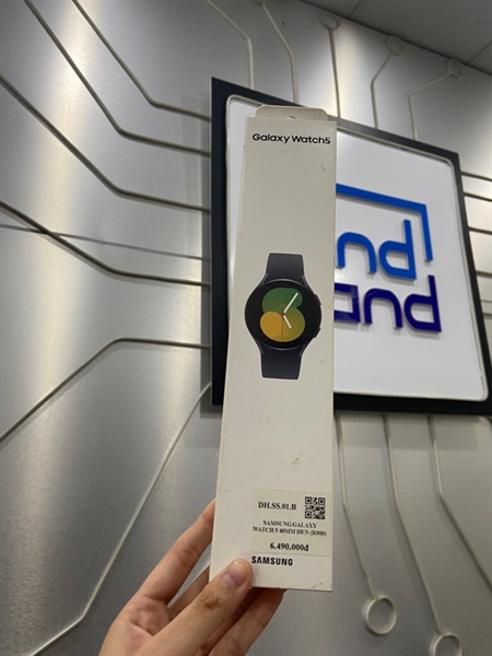 Đồng hồ Samsung Watch 5/40mm - Chai pin - Màu đen - Ngoại hình: 97% - FullBox 3