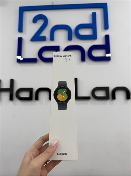 Đồng hồ Samsung Watch 5 - 40mm - GPS - Màu xám - Ngoại hình 97% - Trầy viền - Kèm Box , sạc