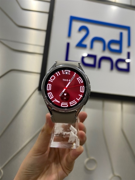 Đồng hồ Samsung Watch 6 Classic/43mm - SM-R950 - GPS - Màu bạc - Ngoại hình: 98% - Kèm sạc