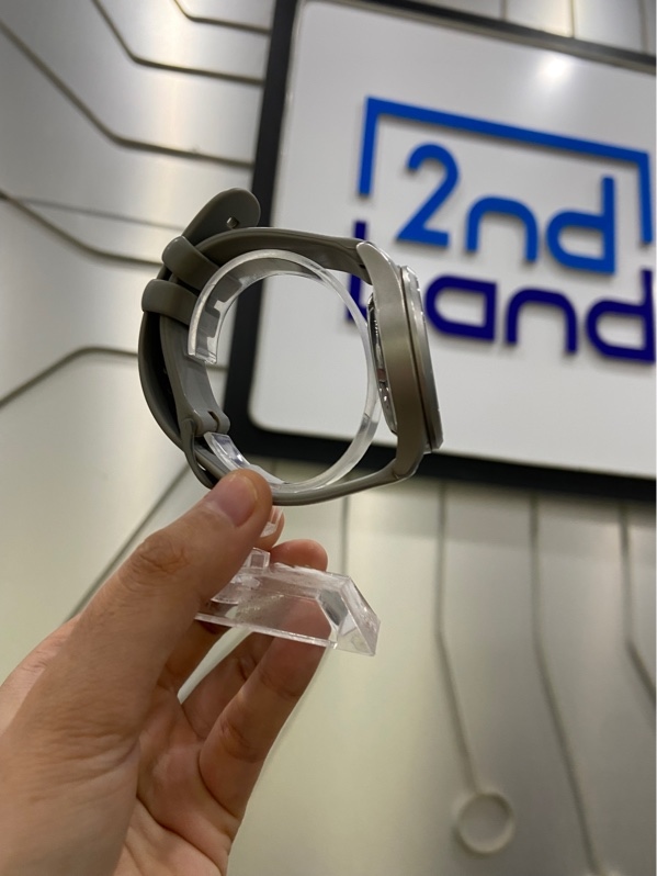 Đồng hồ Seiko 5 Sprots SNZG09K1 - 42mm - Màu bạc - Ngoại hình: 97% - Xước - Body