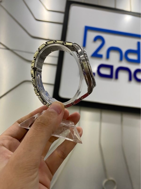 Đồng hồ Seiko 6G28-01A0 - Màu bạc - Ngoại hình: 98% - Body