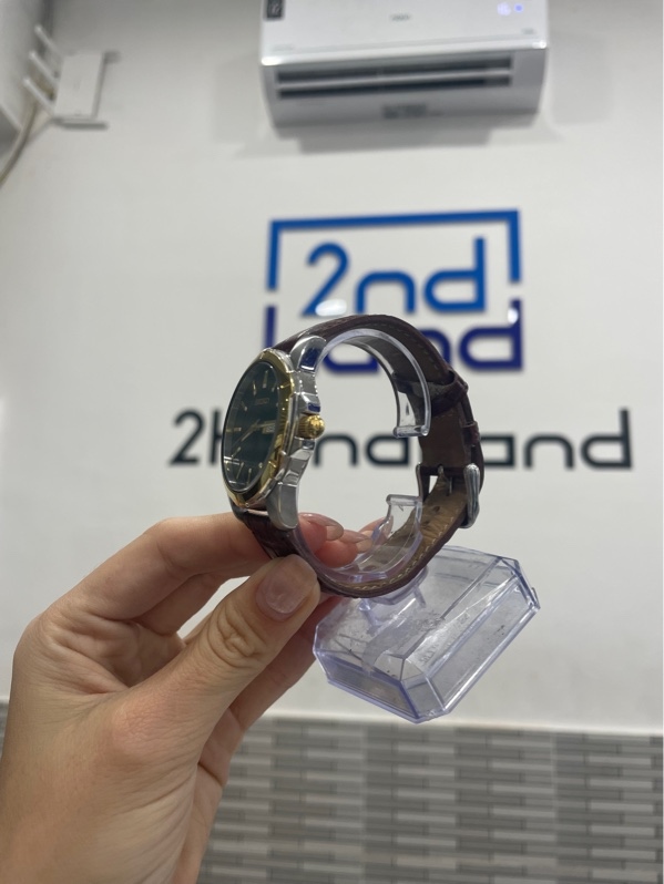 Đồng hồ Seiko essentials quat sur 360 - Màu bạc - Ngoại hình: 97% - Trầy body - Body