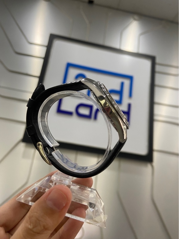 Đồng hồ Seiko SUR103P1 - Màu bạc - Ngoại hình: 97% - Xước sườn mặt lưng, núm vặn cứng, đã thay dây - Body