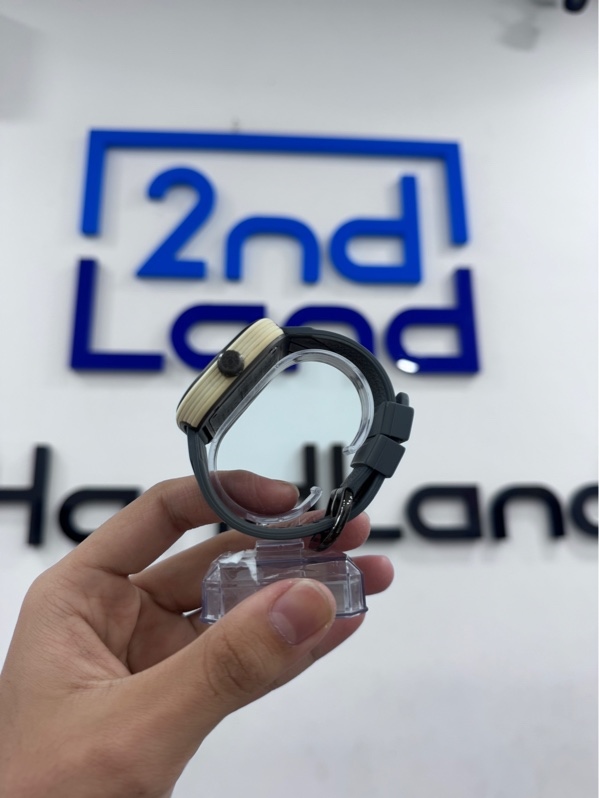 Đồng hồ SevenFriday P3/03 Bully - Màu kem - Ngoại hình 97% - Trầy xước, nhựa trắng ố vàng - Body