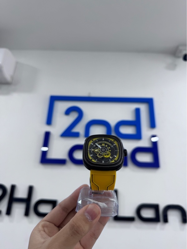 Đồng hồ SevenFriday P3B/03-A196 Racing Team Yellow - Màu đen - Ngoại hình 97% - Kính trầy xước, viền trầy - Kèm box