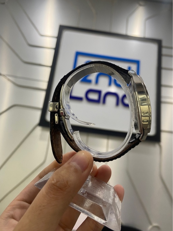 Đồng hồ Stuhrling ST-241.33452 - Màu bạc - Ngoại hình: 98% - Dây già, thiếu đĩa - Body