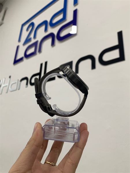 Đồng hồ thông minh Huawei Watch GT 2 Pro dây da - Màu xám - Ngoại hình: 97% - Trầy viền - Body, kèm sạc 1