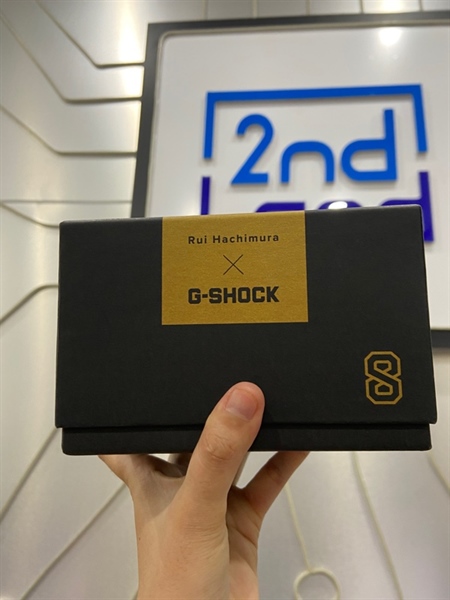 Đồng hồ Touch Solar GST-B100 /49mm - Màu đỏ đen - Ngoại hình: 98% - Kèm Box 3