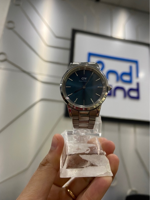 Đồng Hồ Unisex Daniel Wellington Iconic Link Arctic Silver - 32mm - Màu bạc - Ngoại hình: 97% - Body