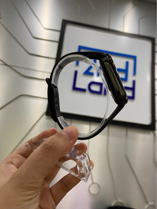 Đồng hồ Xiaomi Band 8 - Bản nội địa - Màu đen - Ngoại hình: 97% - Xước sườn , lưng, màn - Kèm sạc