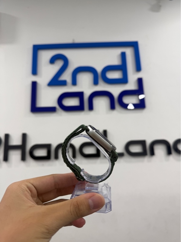 Đồng hồ Xiaomi band 9 - Màu đen - Ngoại hình 97% - kính trầy nhiều - Kèm sạc