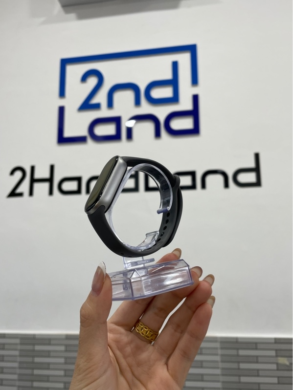 Đồng hồ Xiaomi Mi Band 9 - Màu trắng - Ngoại hình: 98% - Mặt xước mèo - Kèm sạc