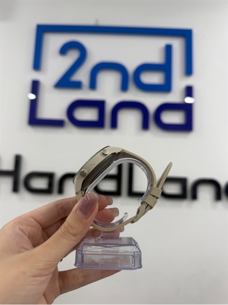 Đồng hồ Xiaomi Watch 1 - Màu kem - Ngoại hình 97% - Màn trầy , viền trầy - Kèm sạc 1